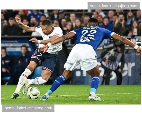 斯特拉斯堡3-1终结里昂各项赛事13连胜，戈多破门莫雷拉传射